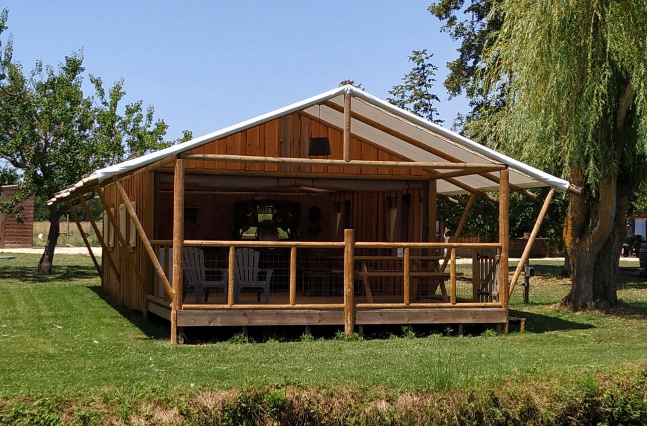 Domaine Ramonjavel, Glamping & Alpaca'S Acomodação com café da manhã Fongrave Exterior foto